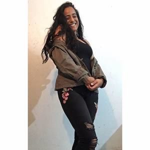 Meet your Posher, Claudia a.